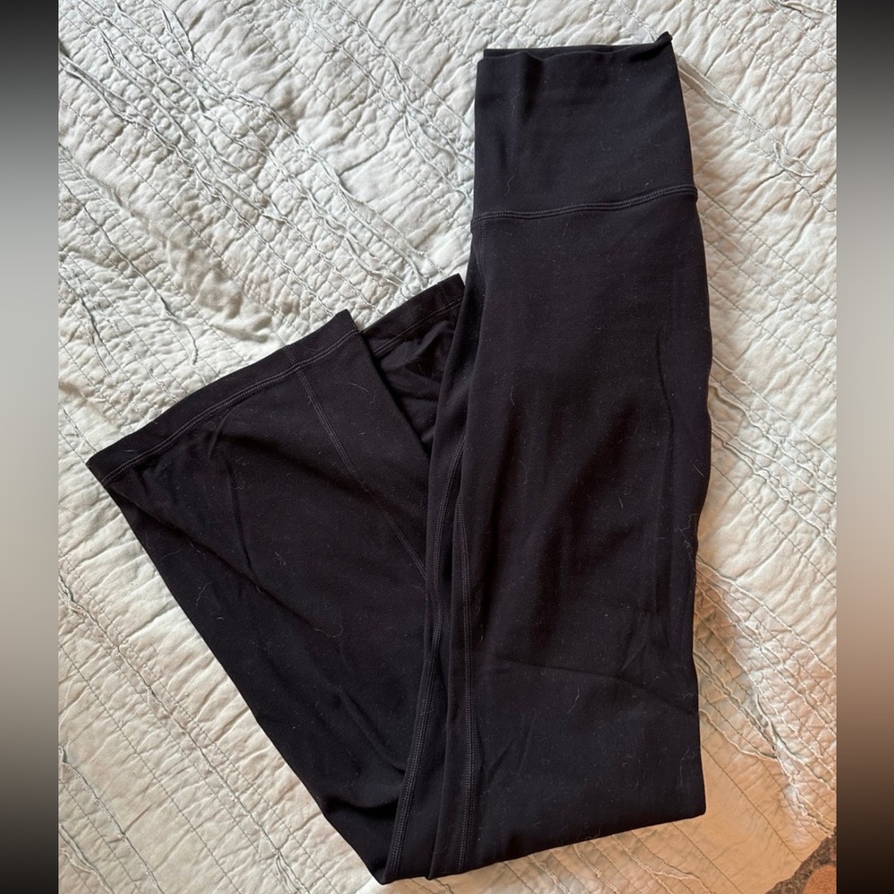 Aritzia TNA flare leggings